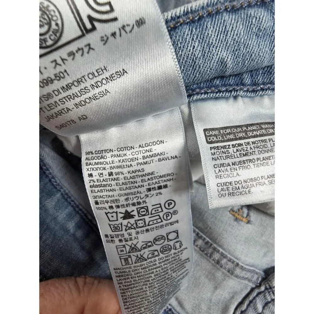 Levi's Light Wash Denim Bermuda Shorts W31 Cuffed Stretch Women's Jean Shorts